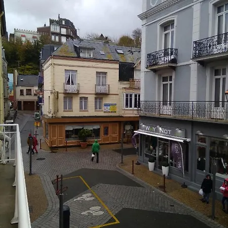 De La Place * 勒特雷波尔
